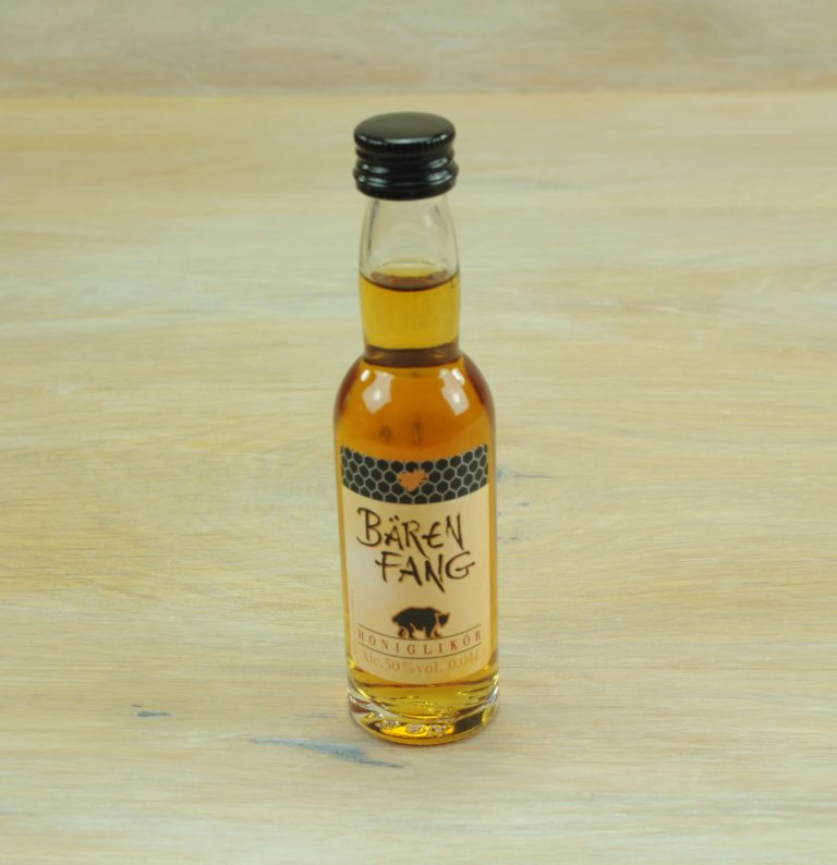 Honig-Likör “Bärenfang” 4 cl | bienengeschenke.ch Honig-Likör “Bärenfang” 4 cl | bienengeschenke.ch
