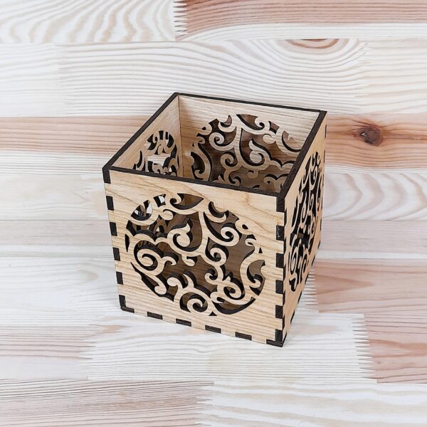 Holz-Windlicht "Christbaumkugel"