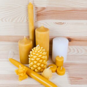 Diverse Bienenwachskerzen