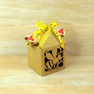 Bild Bienenkarton mit Wachstuch